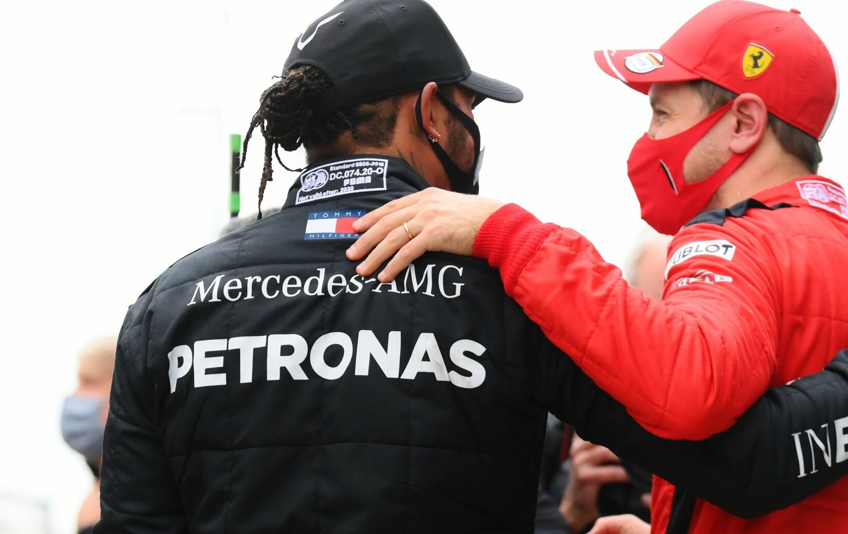 Hamilton valoriza parceria com Vettel e revela: “Disse que algumas equipes eram racistas”