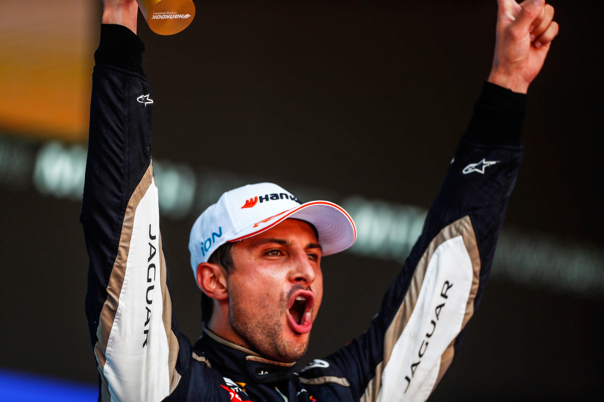 Evans acerta contrato plurianual e continua como piloto da Jaguar na Fórmula E