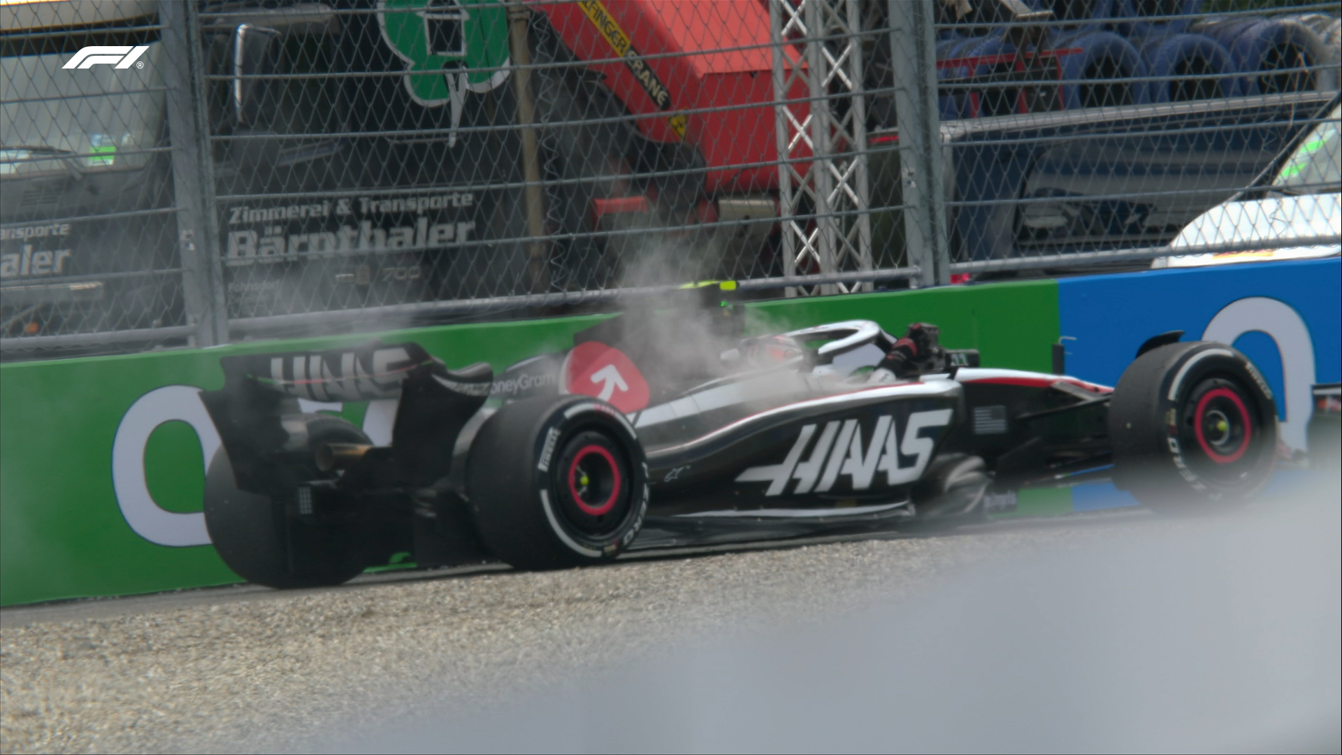 Hülkenberg perde potência, encosta Haas e abandona GP da Áustria