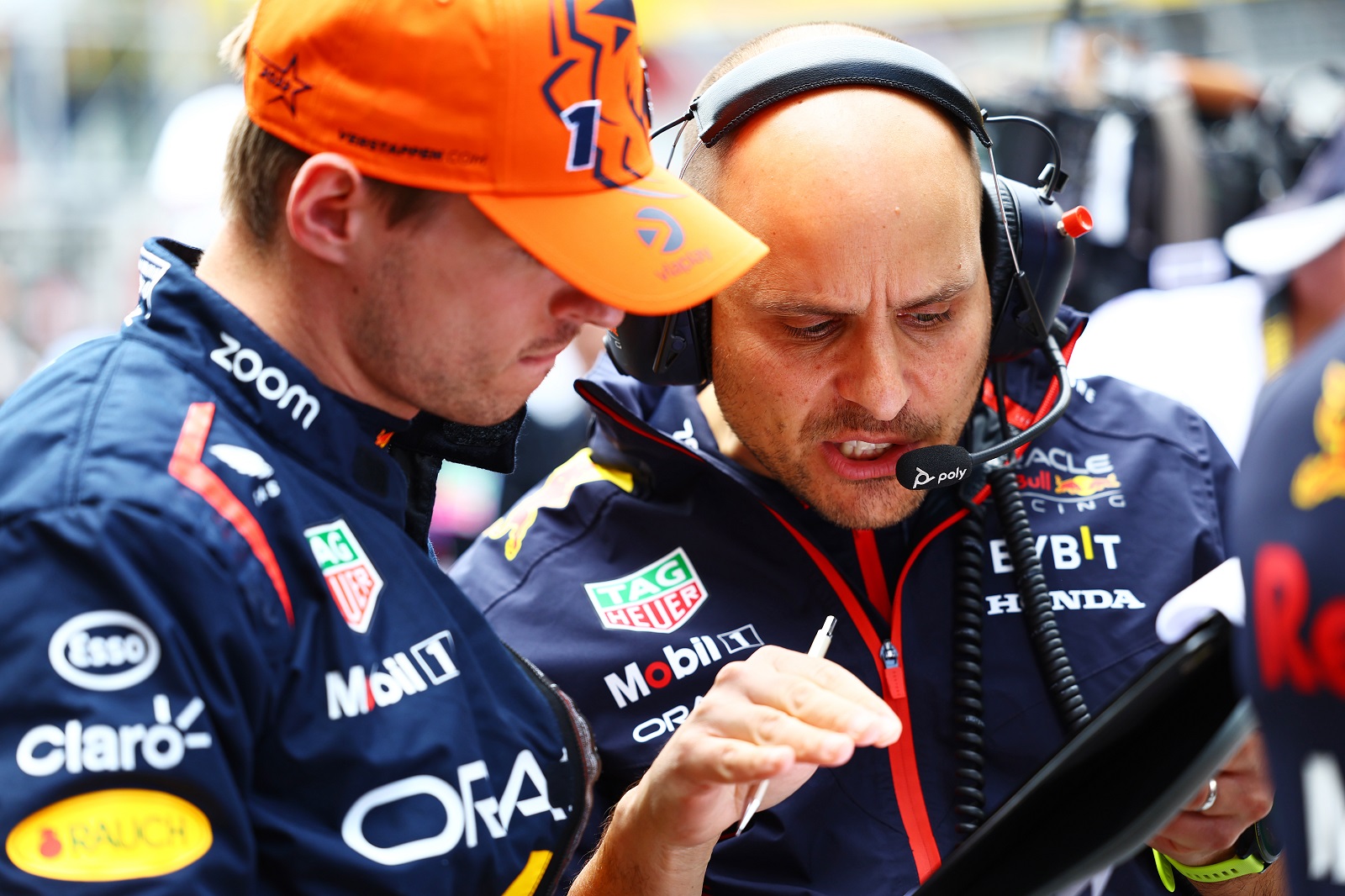 Red Bull diz que “não queria passar vergonha” em parada tardia de Verstappen na Bélgica