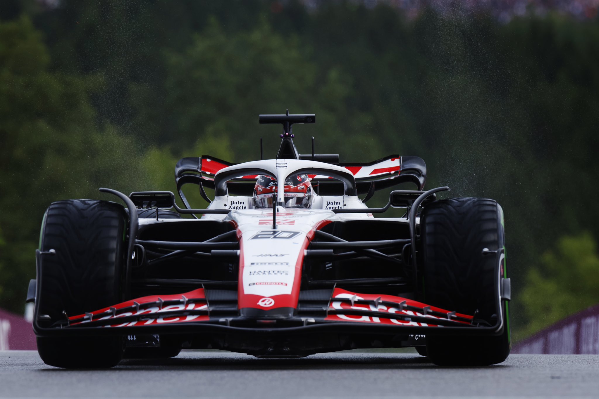 Nas costas de Hülkenberg nos sábados: como foi a 1ª parte da temporada 2023 da Haas