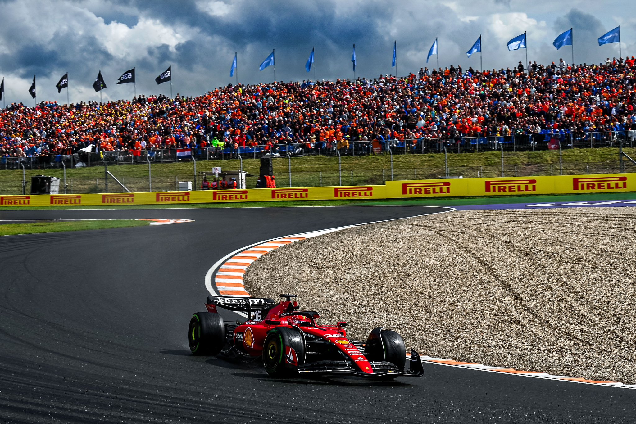 Leclerc assume culpa por acidente no Q3, mas vê Ferrari “difícil de pilotar” na Holanda