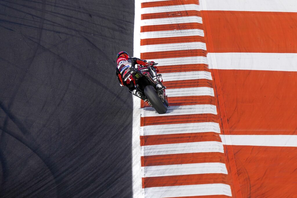 Bagnaia comanda corrida sprint da MotoGP em Austin; Quartararo cai
